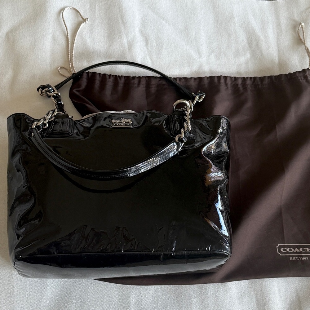 Coach Black Glaze Patent Leather Tote Bag With Silver Chain Straps